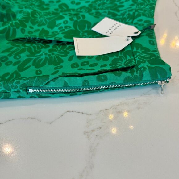 NWT English Factory High Rise Emerald Green Shorts - Women's Large - Picture 5 of 8